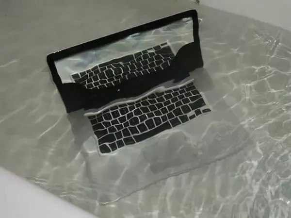 Naprawa zalanego laptopa Poznań